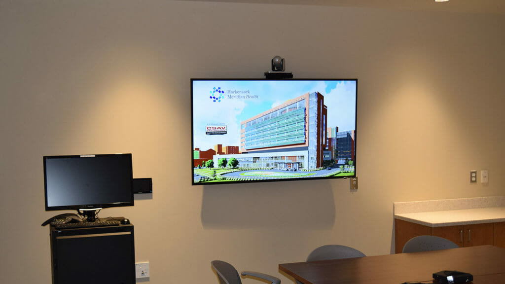 Discover the four innovative benefits of audio-visual technology for the healthcare industry and how they can help the medical industry.